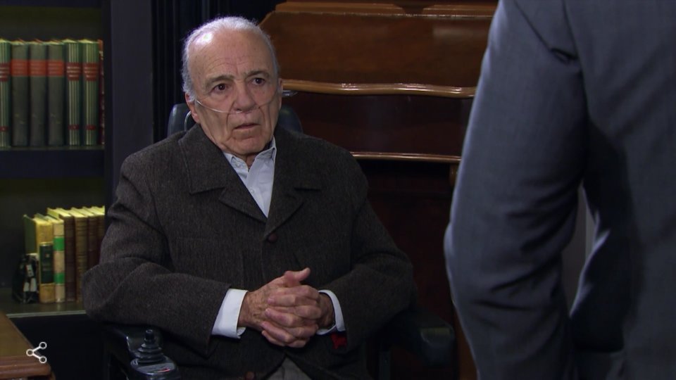 cami_lferco's tweet photo. @Pasion_Poder a #Eladio le queda claro que #Humberto jamás cambiará! #FinalPasiónyPoder #YoSoyGómezLuna #Cap133 😱😱😱 https://t.co/5V6NO3vLlM