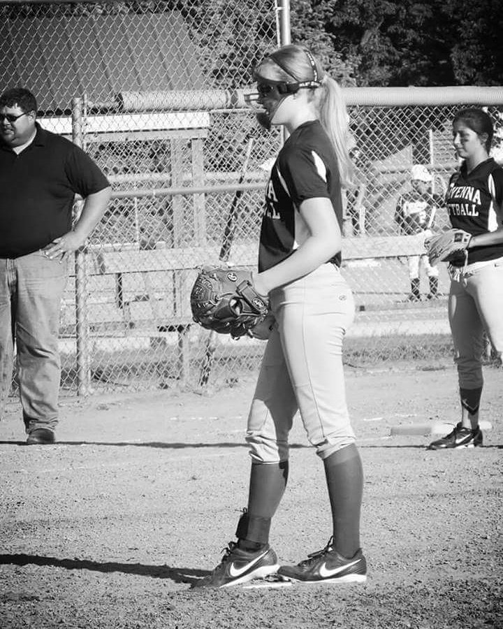 brb_2018's tweet photo. The count down starts now ⚾⚾⚾ 21 days till first game #softball #fastpitch #elite #13 #cantwait https://t.co/J3ziL4sIi7