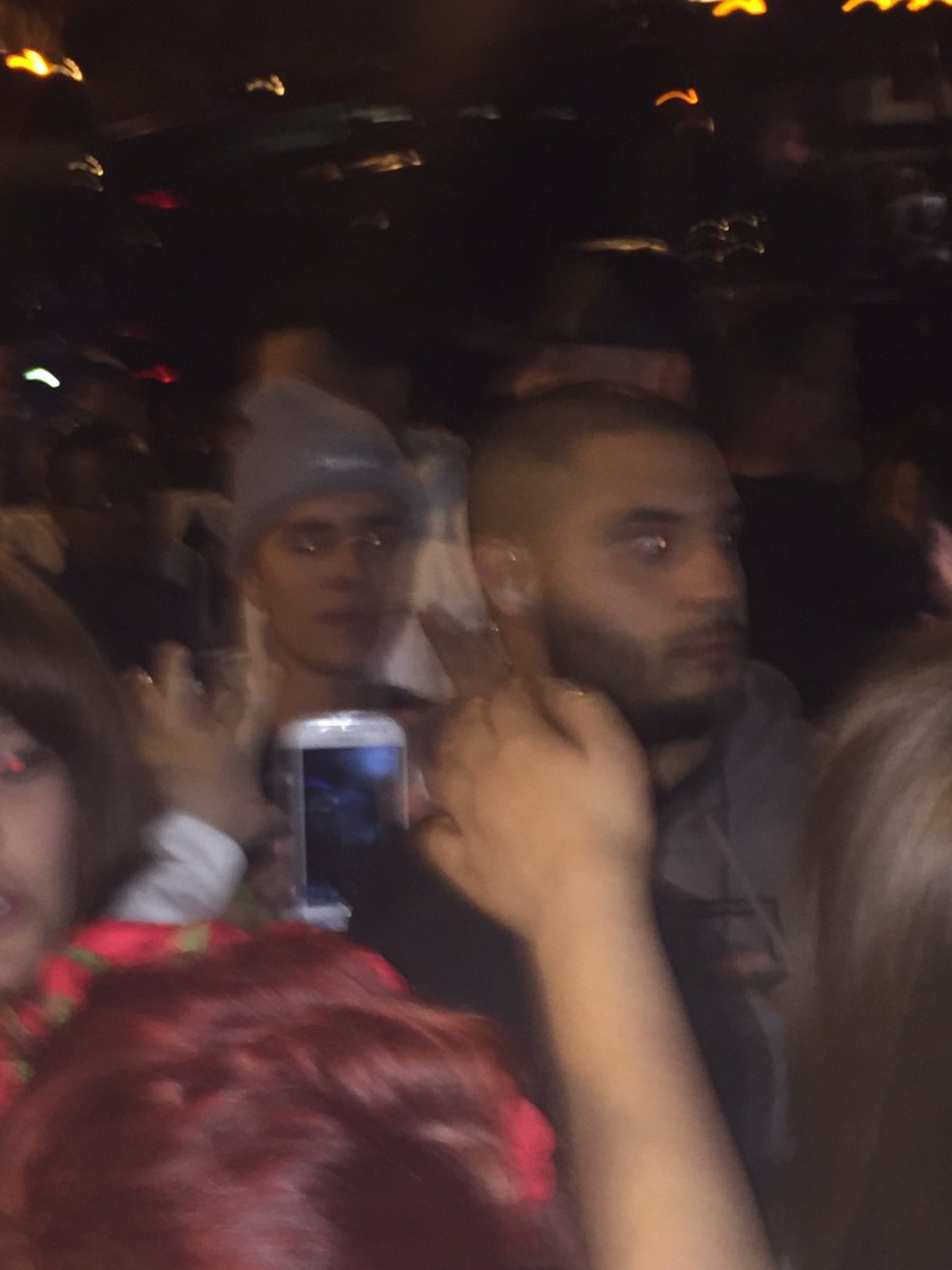 abeliebermom's tweet photo. If the girls would have stopped screaming....he probably would have stayed and talked with us! #purposeDenver https://t.co/rD1OZbpiJs