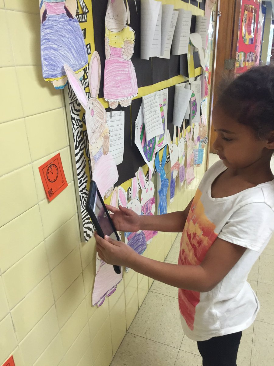 eamj1970's tweet photo. Telling time is fun in First Grade with Q R code reader! #ruthes #misdtlap https://t.co/40WrCzxxR3