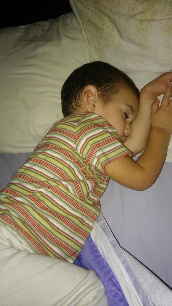 YaniOltra's tweet photo. Y él acá, como si nada... #nosevamas #colechoeterno https://t.co/rYRNhcSzfy
