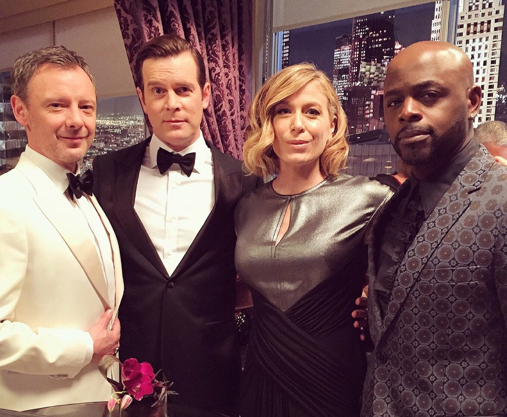 AlimiBallard's tweet photo. You can trust us. #Weeell π€ RT @TERRYARTIS88: #thecatch No one can be trusted @shondarhimes @AlimiBallard https://t.co/s9PyUraHDm