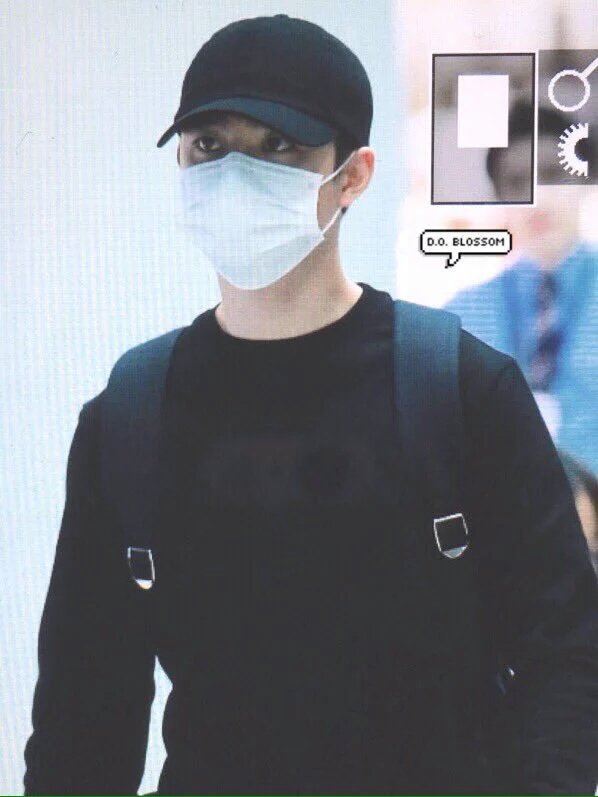 periwinkle1992's tweet photo. still Black #dudu #4YearsWithEXO #4yearsWithDO #4yearswithblack https://t.co/cDo15CK8f9