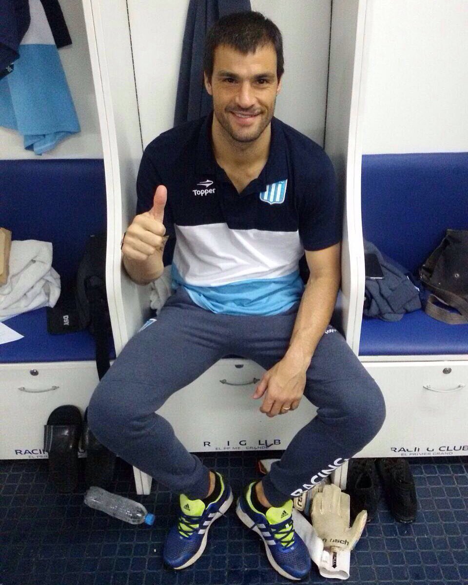 sajasebastianok's tweet photo. Feliz de debutar en las redes con un triunfo. Gran partido de todo el equipo! Este es el camino #VamosRacing https://t.co/7Z1RSFA4Da