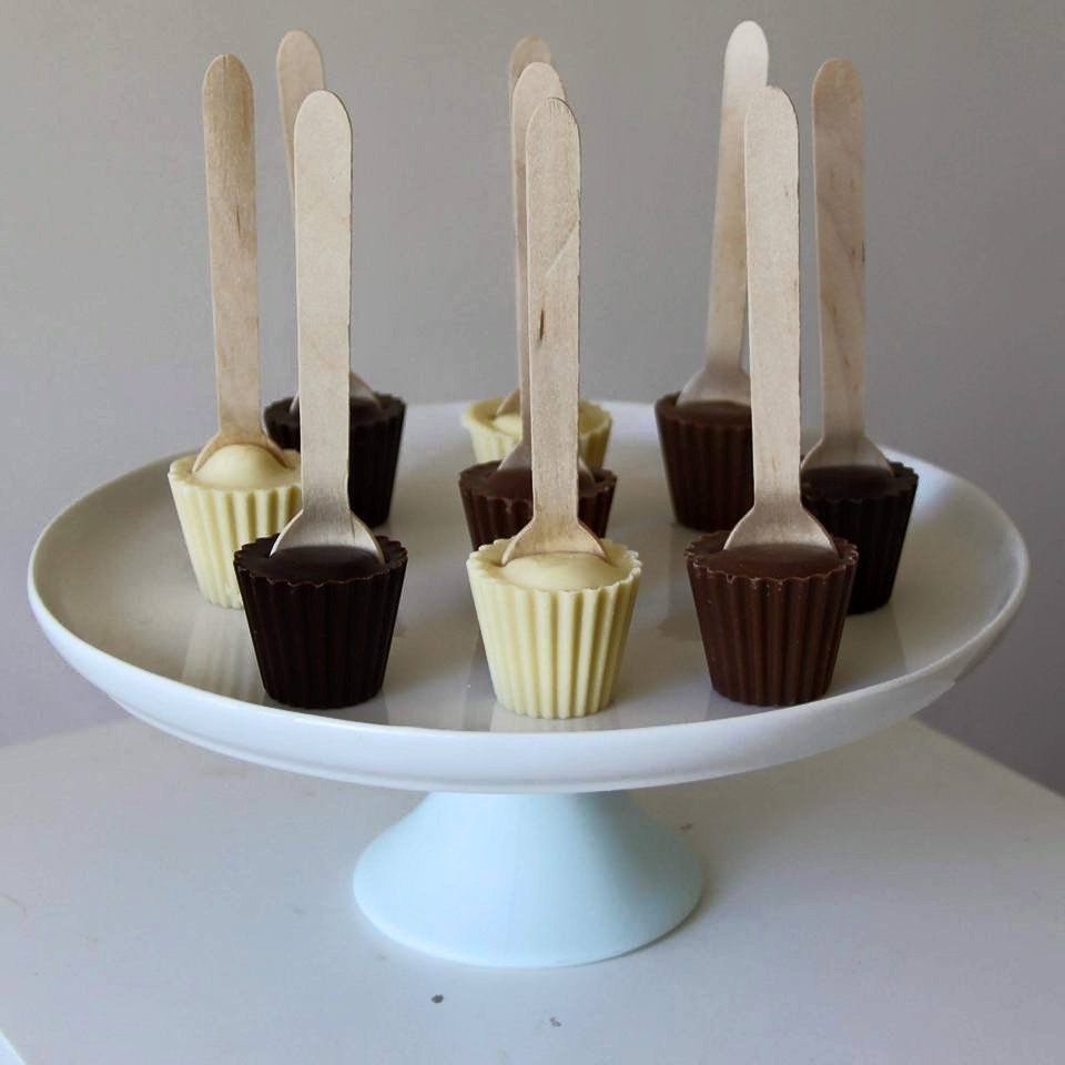 Chocdippers's tweet photo. GIVEAWAY- Donna Hay cake stand &amp; 50 Hot Chocolates, retweet and comment "Best Hot Chocolates" winner drawn the 22nd https://t.co/gGnGFg7p5g