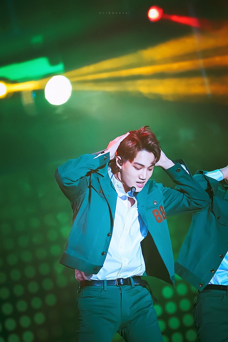 GLIMMER_KAI's tweet photo. #종인아사랑해 #김종인 160114 Seoul Music Awards https://t.co/Box2O1ybfA https://t.co/R4dceqbO79
