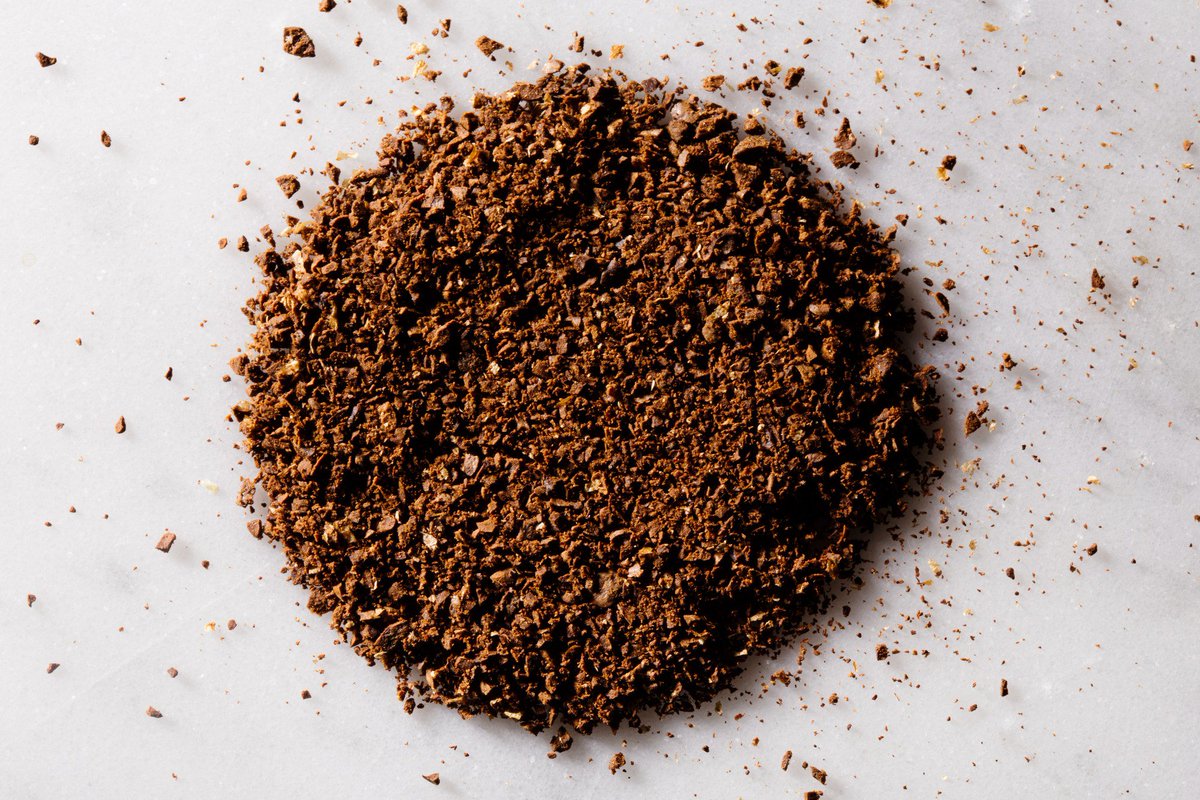epicurious's tweet photo. How do you know you're buying high-quality coffee without tasting it first? Here's a trick: https://t.co/v4p2ewKLyl https://t.co/qLvuSGpCb4