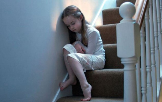 Orang Tua Bertengkar Sebabkan Depresi pada Anak goo.gl/R5dq0j