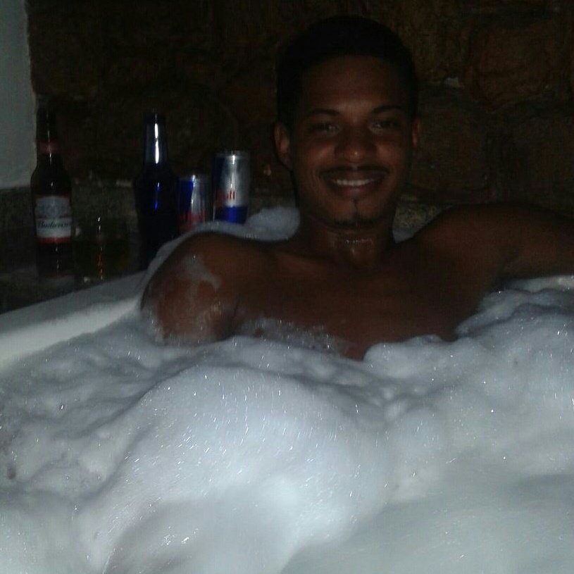PT7Sacana's tweet photo. Tá Tranquilo Tá Favorável 🎵🎶🍺🍸 https://t.co/LsaSQV0SXy