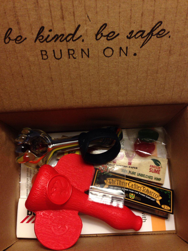 IanRedBroski's tweet photo. Candy is quite tasty 😎 another great start in the month #MyBurnBox @BurnBoxCo https://t.co/JXYMCkq5Ko