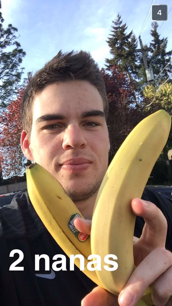 UOBananas's tweet photo. Sorry ladies he's taken https://t.co/9BquDt5a42