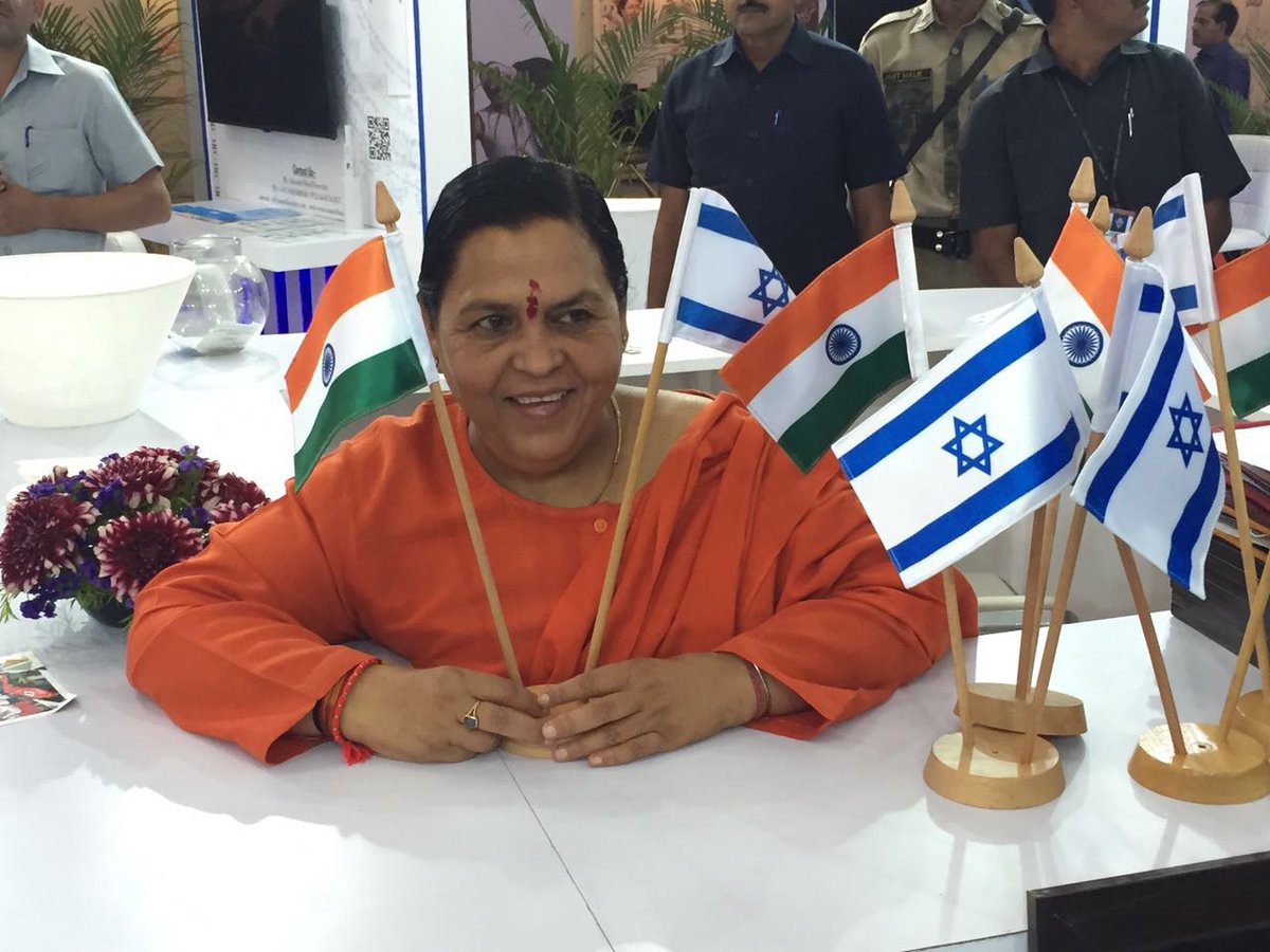 AssafMoran's tweet photo. Minister of #Water resources @umasribharti visiting the #Israeli pavilion at #India Water Week. #ClearlyIsrael https://t.co/U92PsMe2gy