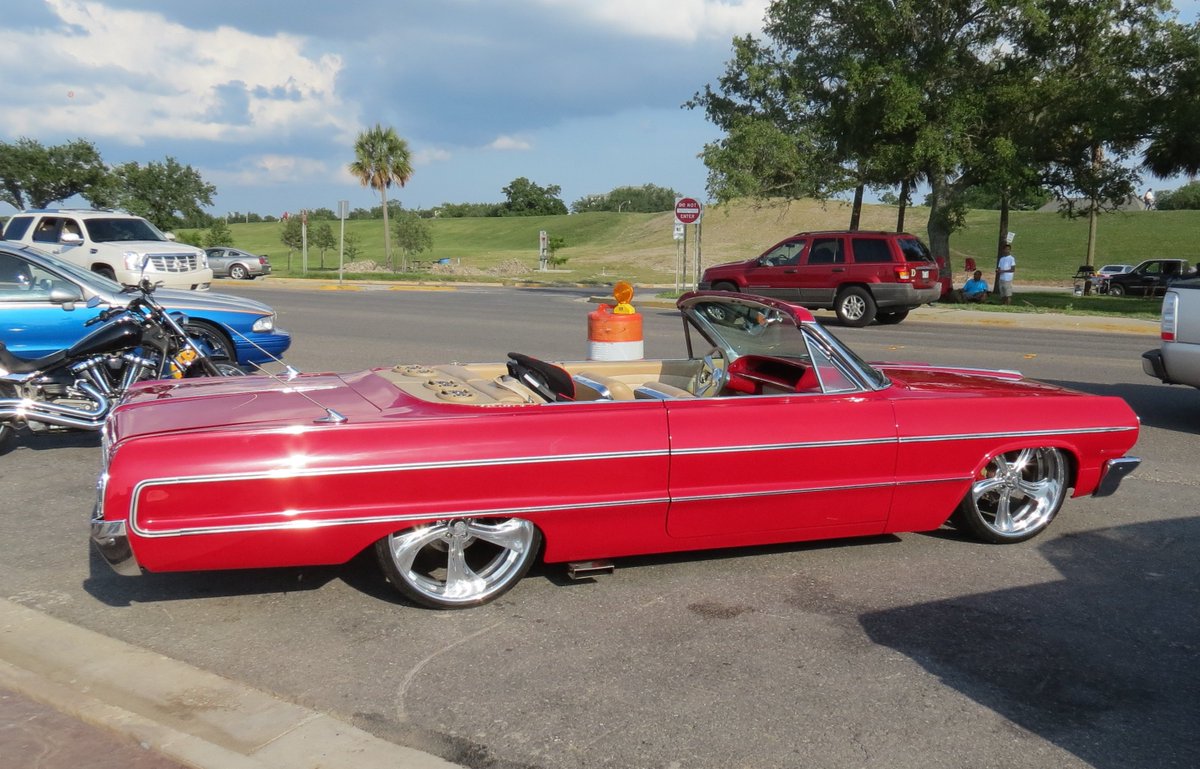 HOTCARSTV's tweet photo. #twalife #teamhotcars #hotcarstv #lowrod https://t.co/x26Q5Eljb3