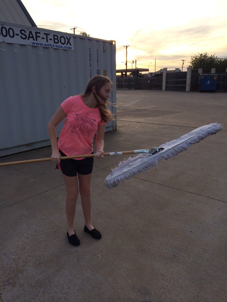 Community4h's tweet photo. Great night of community service at Promises helping with Spring cleaning. #TrueLeaders #Community4HServes #Texas4H https://t.co/mJRzOrmRXj