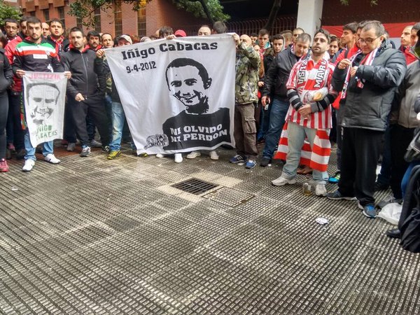 Las_Gradas's tweet image. Ath. Bilbao - Sevilla 7.4.16 @birisoficial