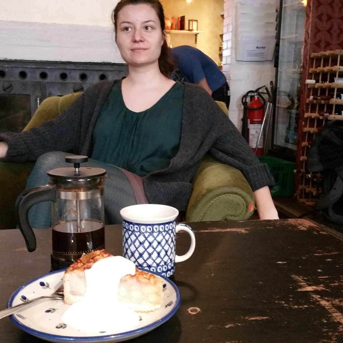 cafe_retro's tweet photo. What could be better than hot #coffee and #applecake on a #Copenhagen spring day? #æblekage #caferetrodk https://t.co/OHfQX0HGQQ