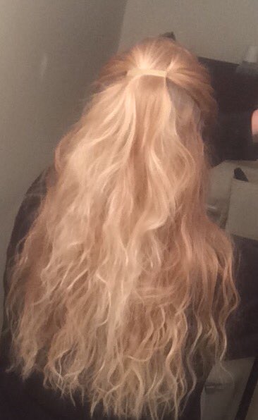 MonkeyBcool123's tweet image. Hope the waves will last all day, but I&apos;m not optimistic. #straighthairproblems