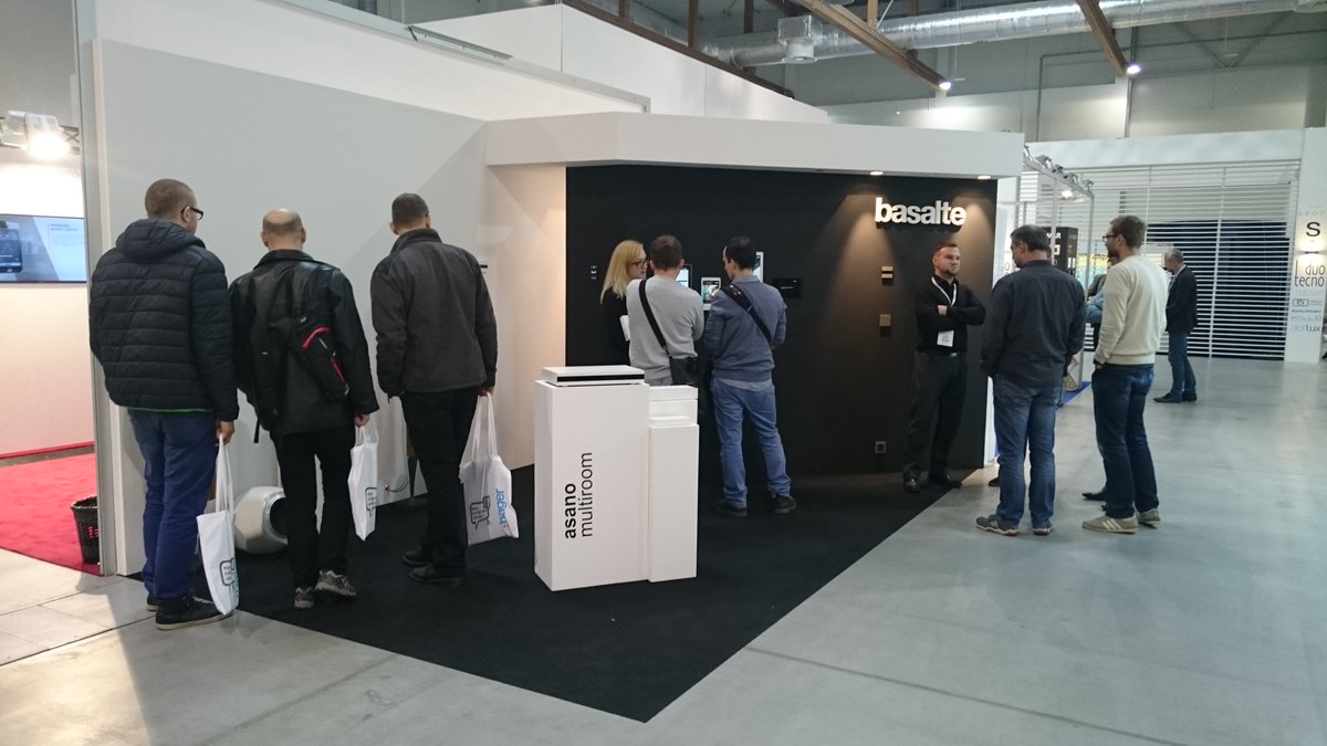 SmartSpaceKNX's tweet photo. Targi #DomInteligentny w EXPO Kraków otwarte! Zapraszamy na nasze stoisko, poznajcie @BasalteBE z nami https://t.co/2Va9Hnw2tr