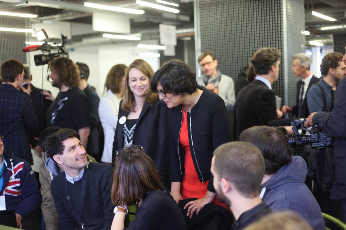 42 Paris tweet media