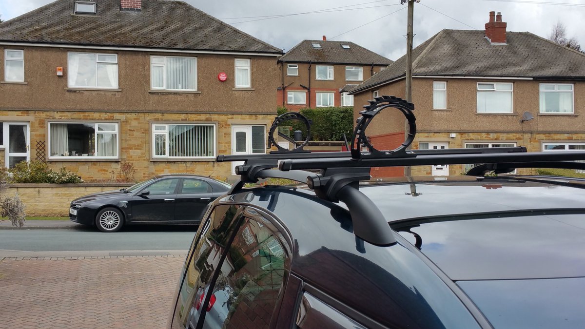 QFClampsUK's tweet photo. Two great photos of SUPER Quick Fist Clamps in use. These were fitted to  the Thule bars using M5x25 allen screws. https://t.co/7ms3QECkGw
