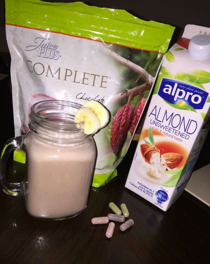 JP4aNewYou's tweet photo. Breakfast time 👍 To add mint essence or not to add mint essence ... that's the question ... 🙊 #Premiums #ChocRocks … https://t.co/yYmvrwCRFd