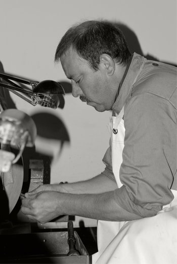 MISUI pertenece a nuestro tiempo respetando la tradición como lo demuestra su colaboración con el Atelier Munsteiner