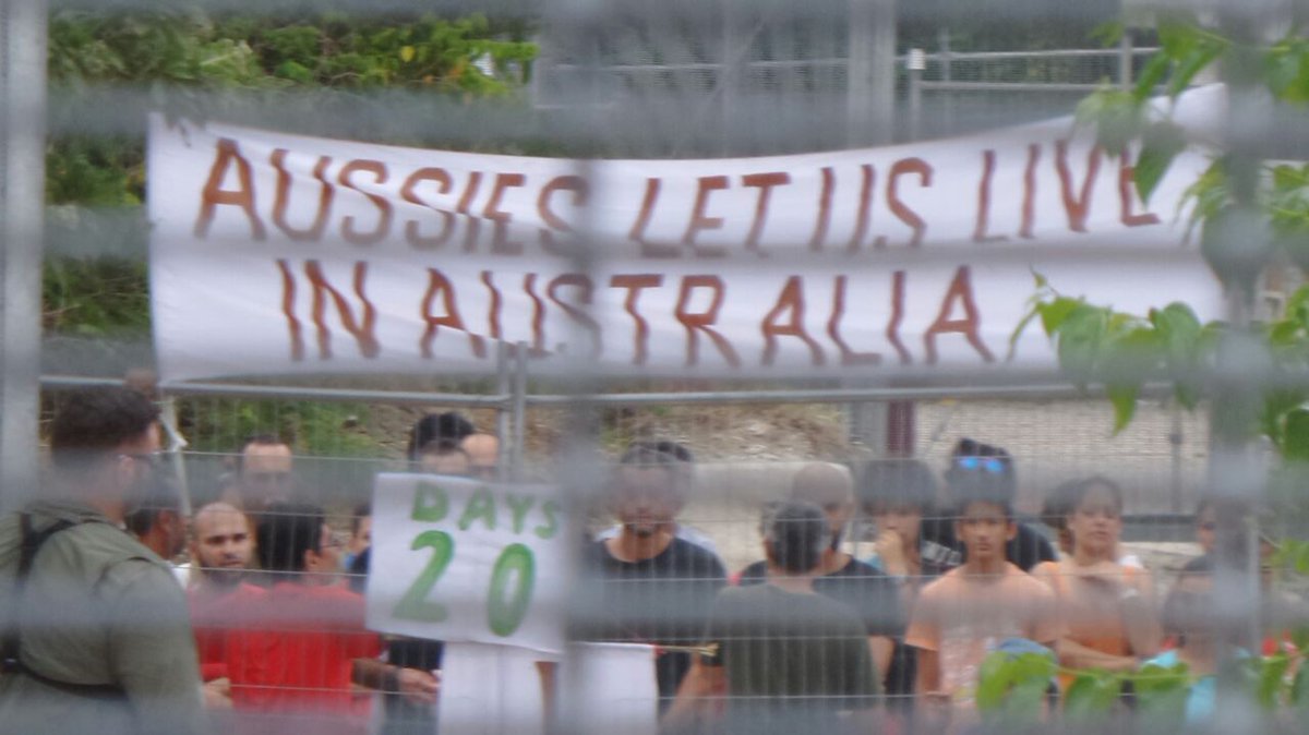 Wendy_Bacon's tweet image. Teenagers some still children assaulted #Nauru while AUS pays Taxdodger #WilsonSecurity to punish them Protest Day20