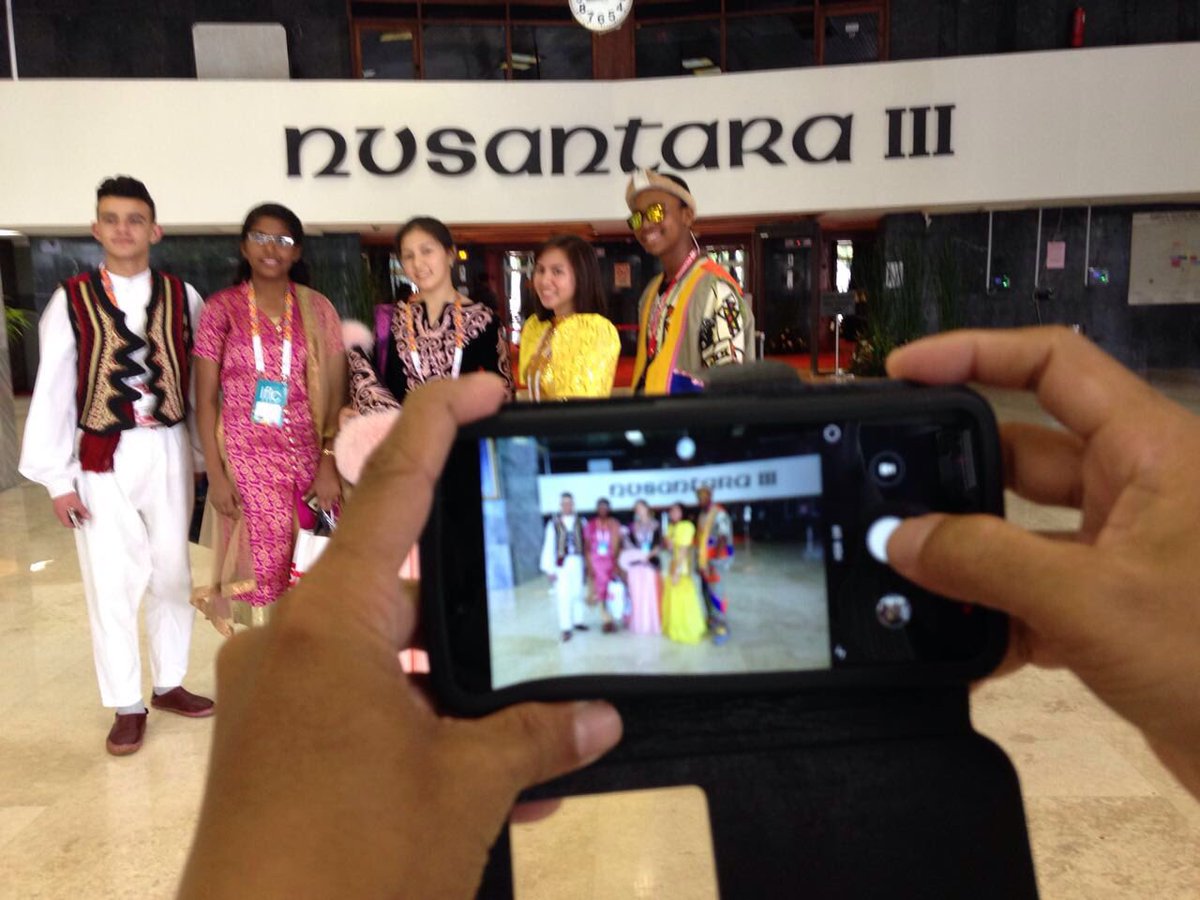 intFLC's tweet photo. IFLC Participants visiting Indonesian Parliament. #IFLC2016 #Festival #Jakarta @intflcindonesia https://t.co/VTCyOrTomk