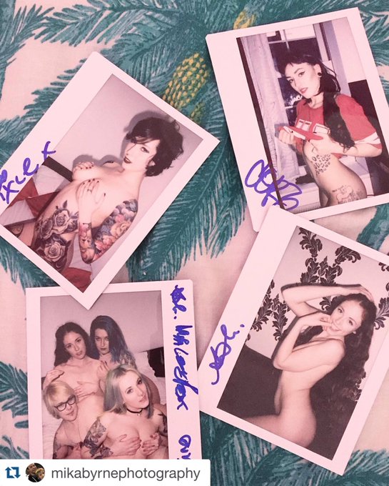 The last eve with these babes😻😻😻 #suicidegirls #sg #sguk #sgshooting https://t.co/W6NHHqUwgt<a href="/tag/suicidegirls"class="tags">#suicidegirls</a><a href="/tag/sguk"class="tags"><span>#sguk</span></a><a href="/tag/sg"class="tags"><span>#sg</span></a><a href="/tag/sgshooting"class="tags"><span>#sgshooting</span></a>