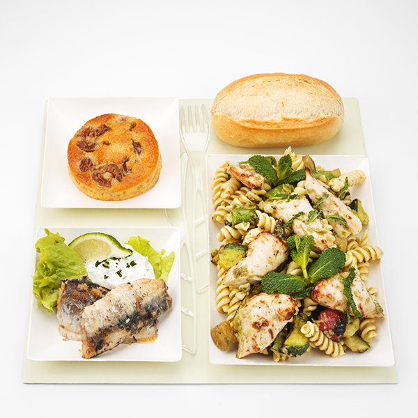 class_croute's tweet photo. Le coffret bistrot du moment pour des réunions printanières : Le Joliette ! #meeting #reunion #plateaurepas https://t.co/x1v7g92IES