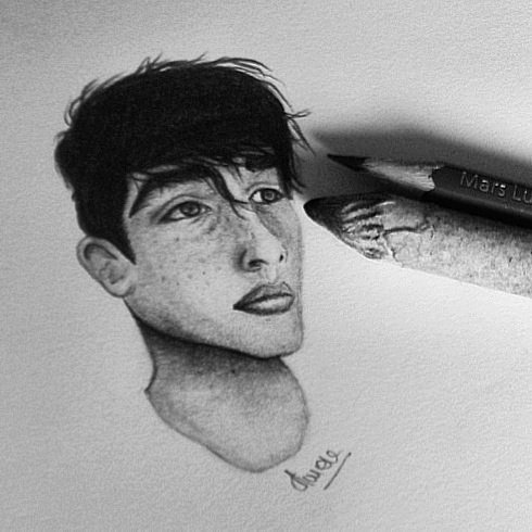 Sloupy29's tweet photo. @manuriosfdez PLEASE SAW MY DRAWING OF YOU ❤ https://t.co/ZXjYTENlk1