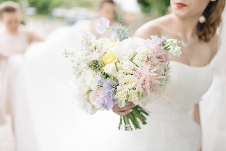 W_W_WeddingBlog's tweet photo. You won't want to miss this pastel perfect wedding 💕 // https://t.co/JXoeISWUIj thanks to @SarahJaneEthan https://t.co/j4kA5bhCyV
