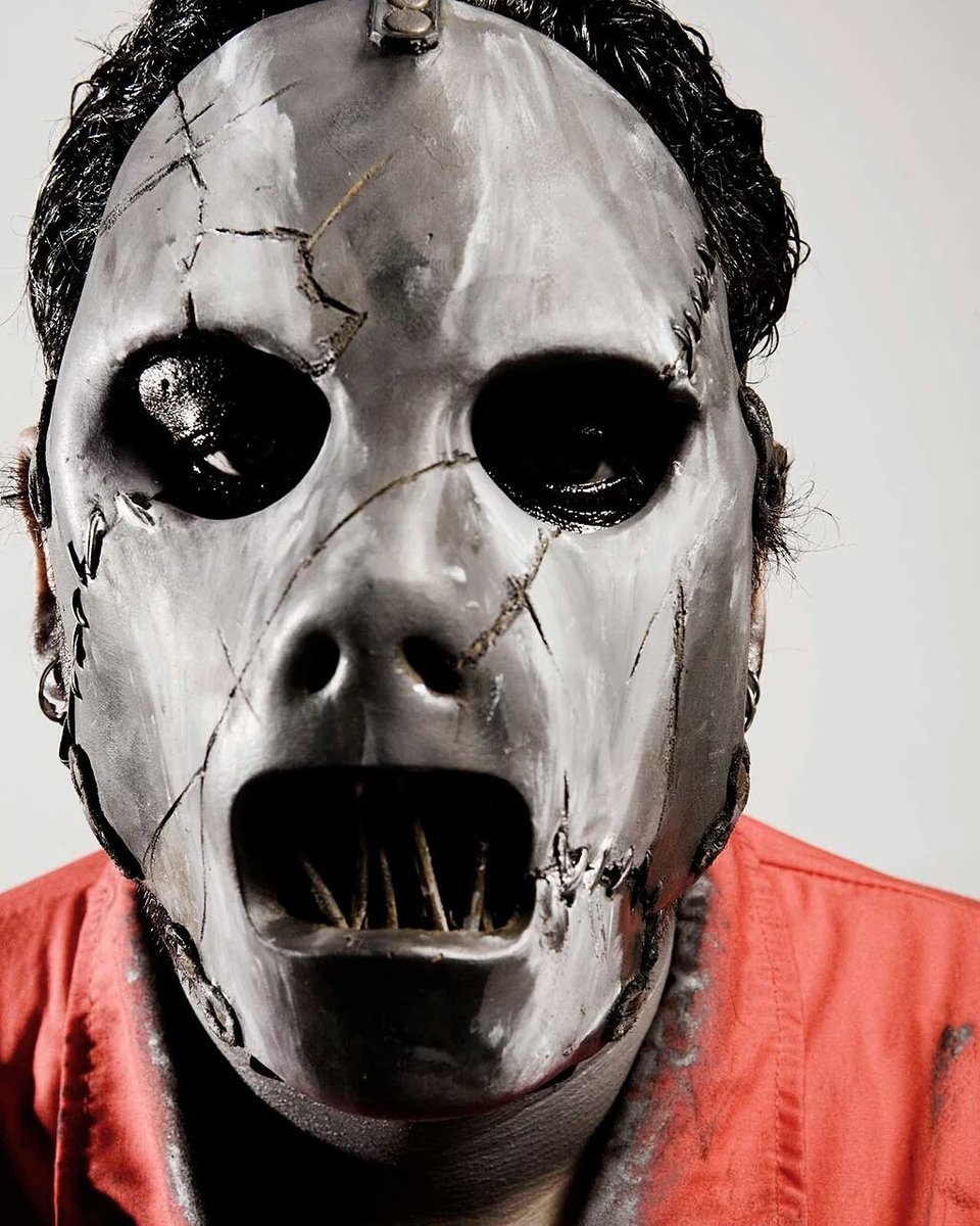 uchihamaggot's tweet photo. Happy Happy Happy Birthday #PaulGray #HappyBirthdayPaulGray #PaulDedrickGray #ThePig #2 #Slipknot https://t.co/StPUUOPYDX