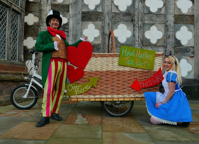 DottyDays's tweet photo. Don't miss out on a FREE basket ride with Alice and the Mad Hatter today in Chester courtesy of @CH1Chester! https://t.co/8KmssCigVN