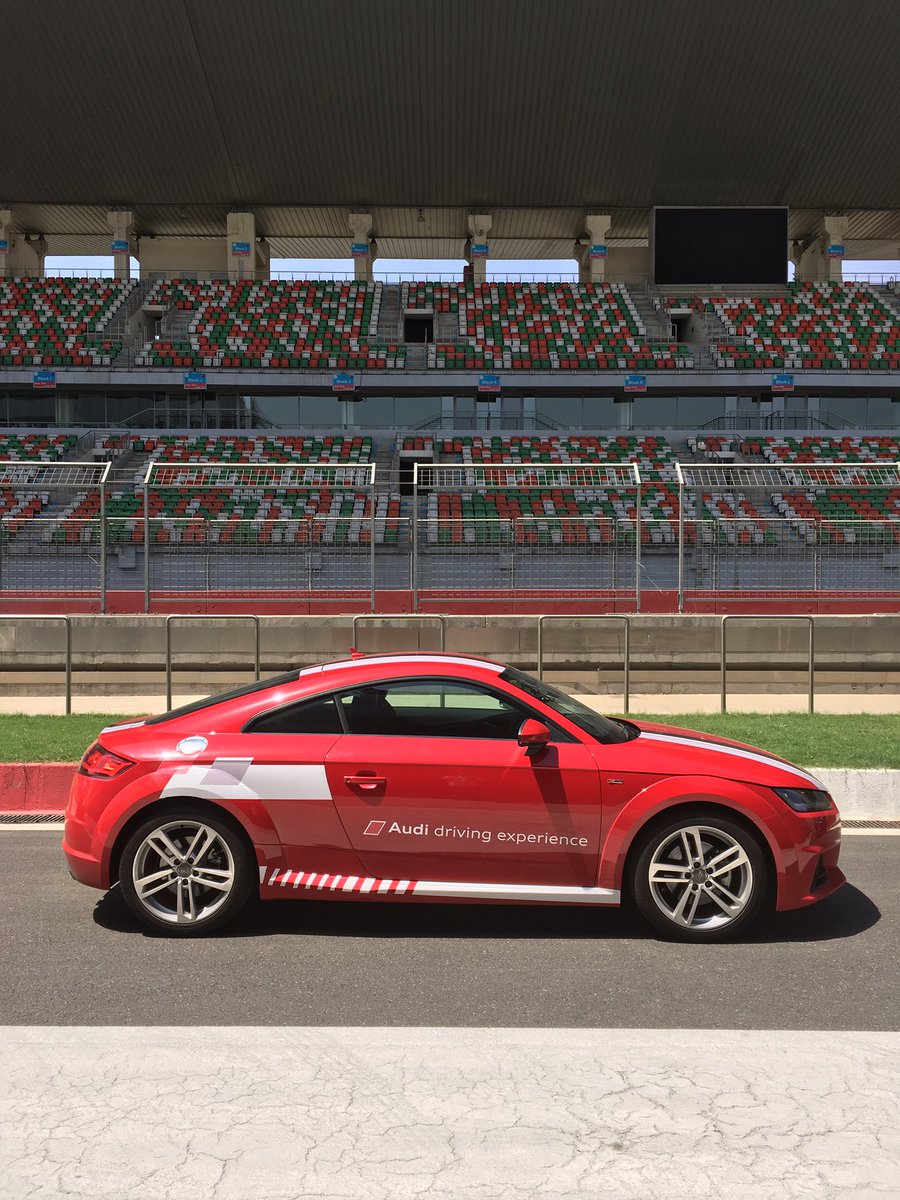 AudiIN's tweet photo. Colour: optional. Racing stripes: standard. #AudiTT #AudiDriveExperience https://t.co/1jSp9SvW2f
