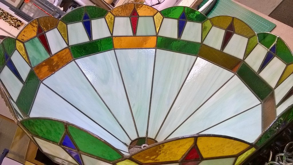 TransparentGS's tweet image. #Ontheworkbench; repairs to a large standard lampshade #artdeco style