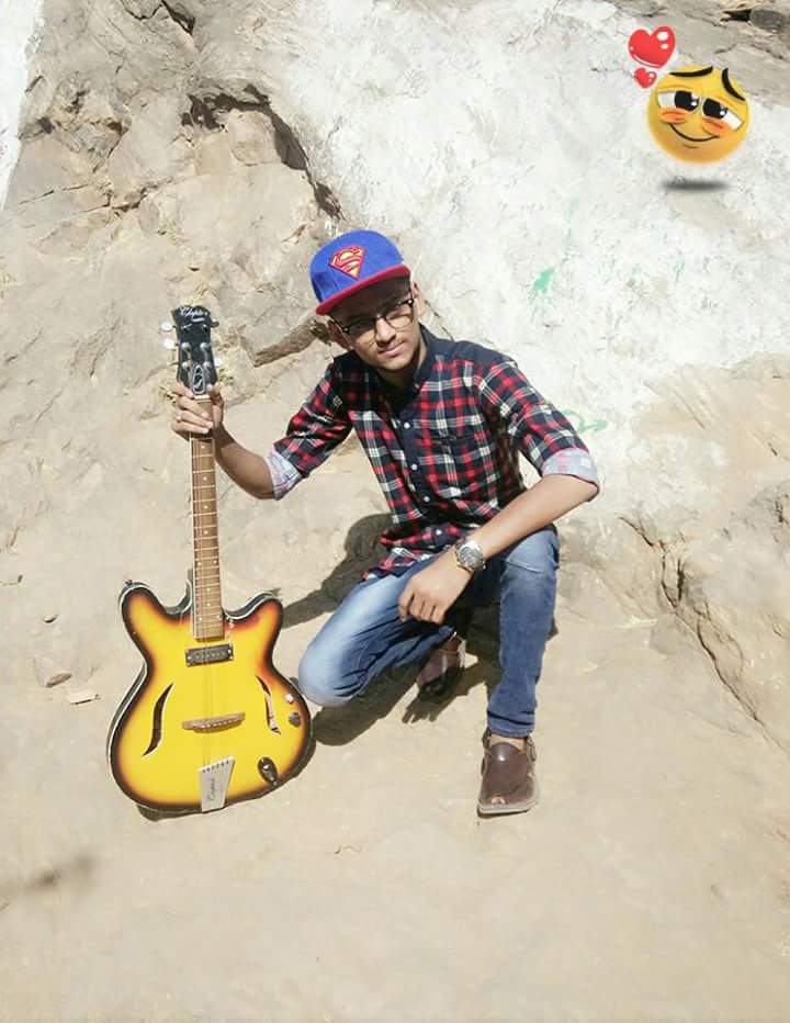 ELSahilKhan's tweet photo. #Meri Pic 📲Itni #Shidat Se Na dekha kr 😜#Paglї...Kuch #Yad😍 Rah Gya toh...😉#Bhool Nhi❌ #Paoge Hme...$.k https://t.co/TpYL6Etf1z