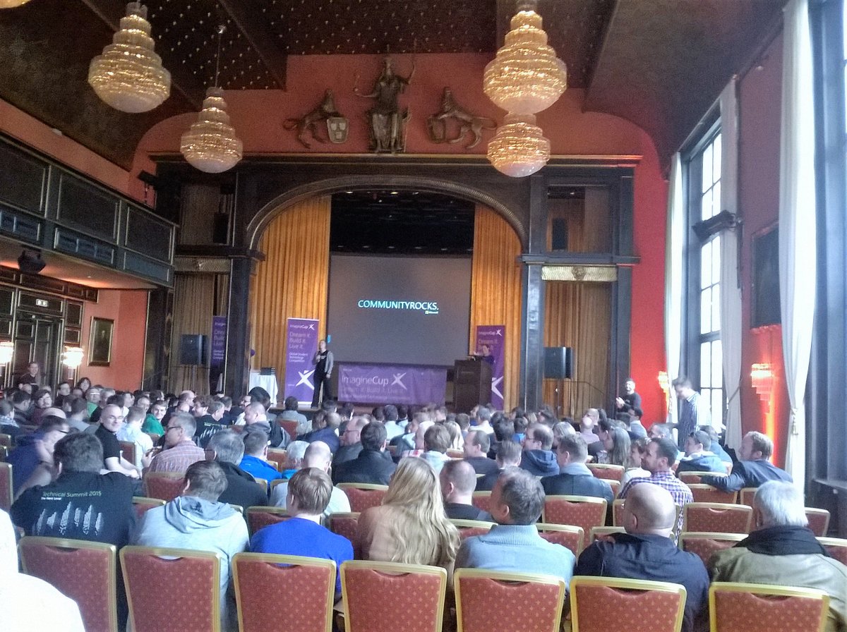 BFreakout's tweet image. Das Familienfest beginnt! #microsoft #cod16