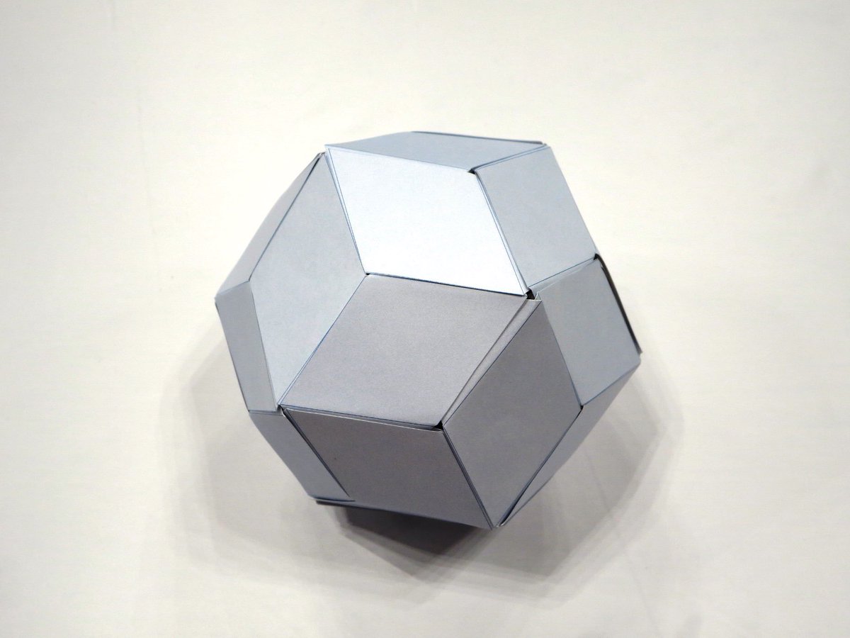 polyhedron_work's tweet image. 私たちポリヘドロン工作隊のことについてどんどんツイートしていきます！！
月に2、3回程度活動し、主にワークショップを開催してものづくりの大切さなどを教えています😁
去年度は関東近郊のみならず、静岡、大阪、福岡でも開催しました！！