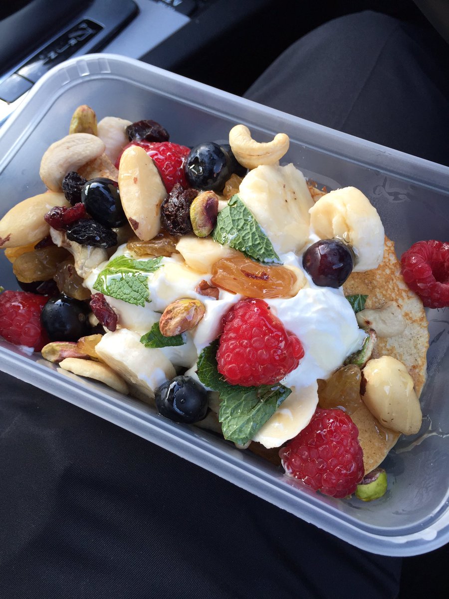 Howard Thomas tweet media