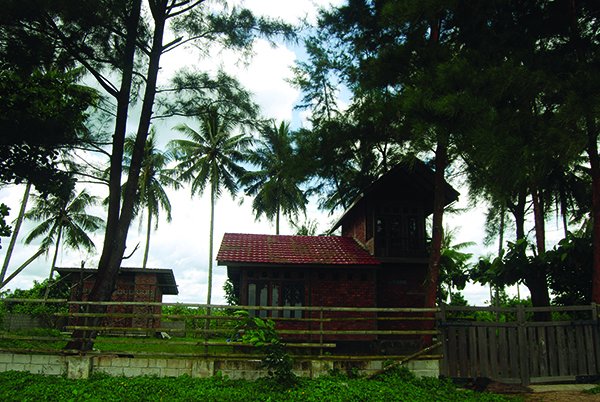 Pantai Ambalat Discover