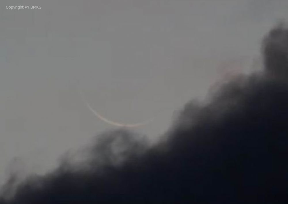 Informasi Hilal Saat Matahari Terbenam Tanggal 8 April 2016 (Penentu Awal Bulan Rajab 1437H)
bmkg.go.id/BMKG_Pusat/Geo…