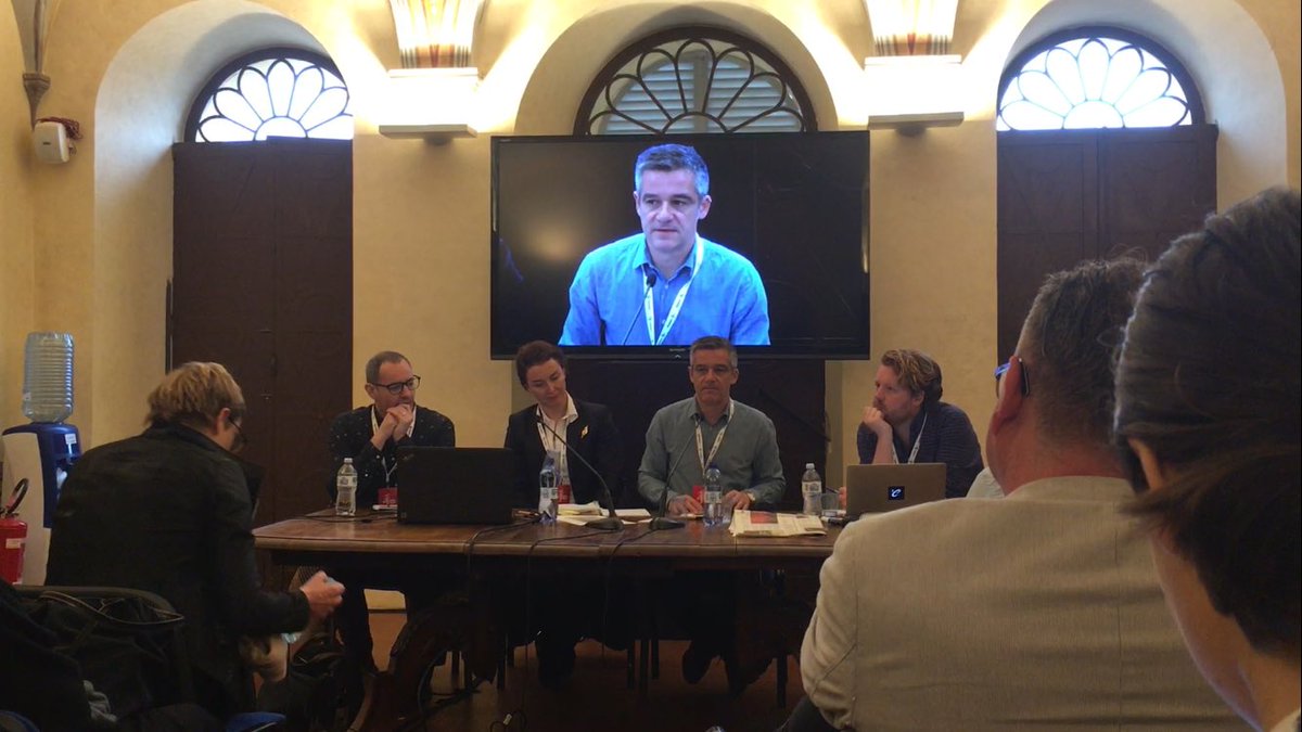 "Journalism reminds us all the time that we should be worried about life." We need #constructivejournalism #ijf16