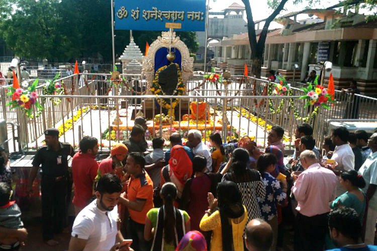 SakshiNews's tweet image. #EntryBan #ShaniTemple 
ఎట్టకేలకు మహారాష్ట్ర మహిళలు సాధించారు
goo.gl/vznD0R