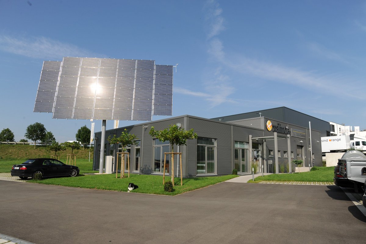 degeriberica's tweet photo. Máximo rendimiento con seguidores DEGER en Sur de Alemania: 1.750 kWh/kWp #PVtracker Info: https://t.co/bme8oZ3L44 https://t.co/gMy9ZIBgAC