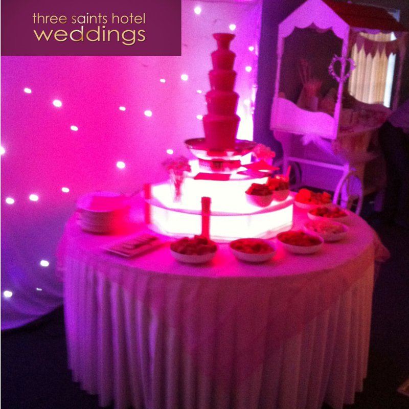 threesaints's tweet photo. Aimee and Mike’s #wedding with us. Visit #ThreeSaintsHotel website for more inspiration- https://t.co/ptWur9Mepf https://t.co/TY9C9GIGfw