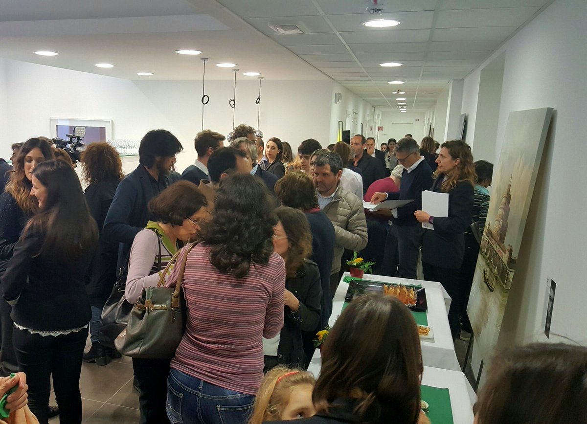 RegusItalia's tweet photo. Evento di apertura ufficiale del nuovo business center #Regus a #Bergamo. https://t.co/jLPxY511rh https://t.co/xhEMutTYen