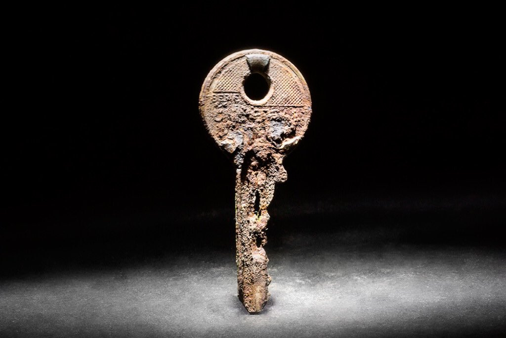 scfroma's tweet photo. #trash #trashdesign #design #key #personalwork #scfroma #stefanocompagnucci #shooting #oldkey https://t.co/eED6dLeddT
