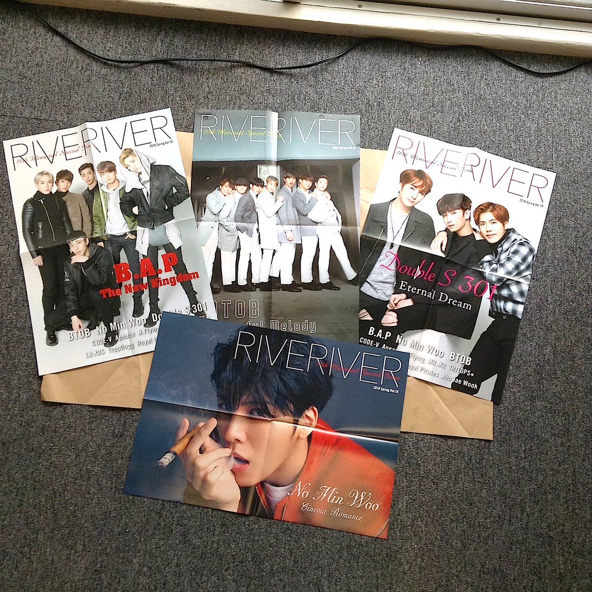riveriver2013's tweet photo. 最新号発売記念ツイプレ第2弾♡特典の表紙ポスター（両面）A版・B版の2枚をセットにして5名様に（※折り目があります）次につぶやくツイートをRT＆フォローください。4/11月15時〆切 ★Vol.10好評発売中★ #リバリバ https://t.co/Gs1CvPILeu