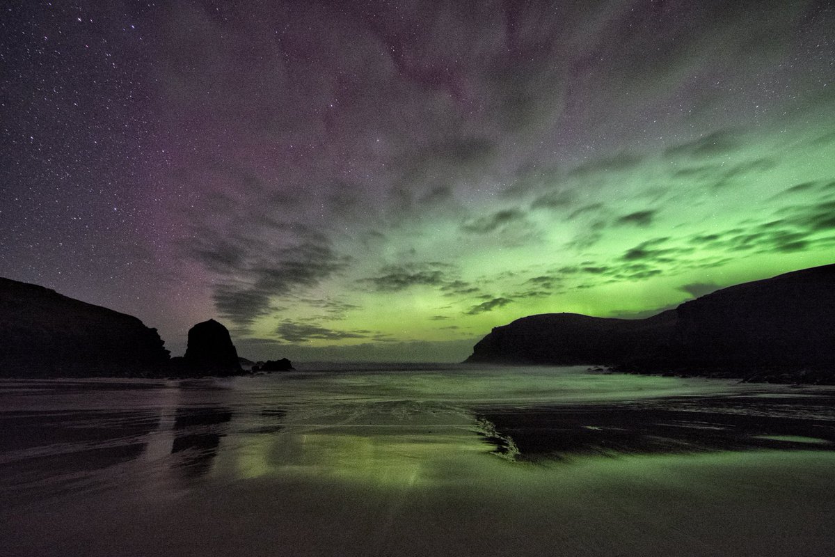 CallanishDD's tweet photo. Dalbeg beach #IsleofLewis last night #aurora @OuterHebs @VisitScotland #aurora #Scotland https://t.co/1CaOenvuRP